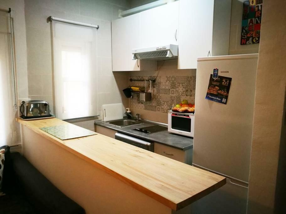 Apartamento Urgel มาดริด ภายนอก รูปภาพ